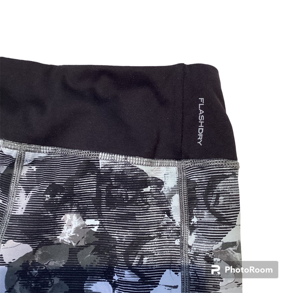 The North Face Flash Dry Leggings Size Medium